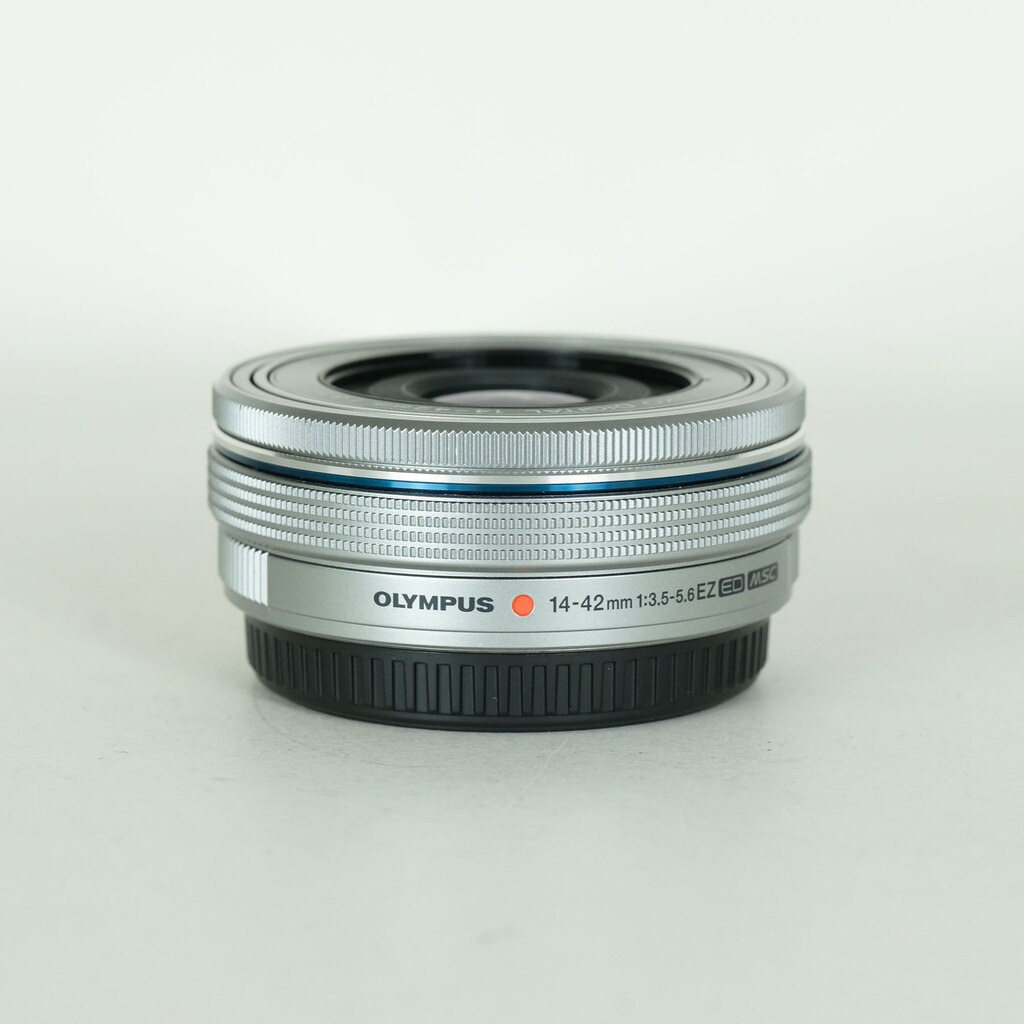 OLYMPUS M.ZUIKO DIGITAL ED 14-42mm F3.5-5.6 EZ シルバー