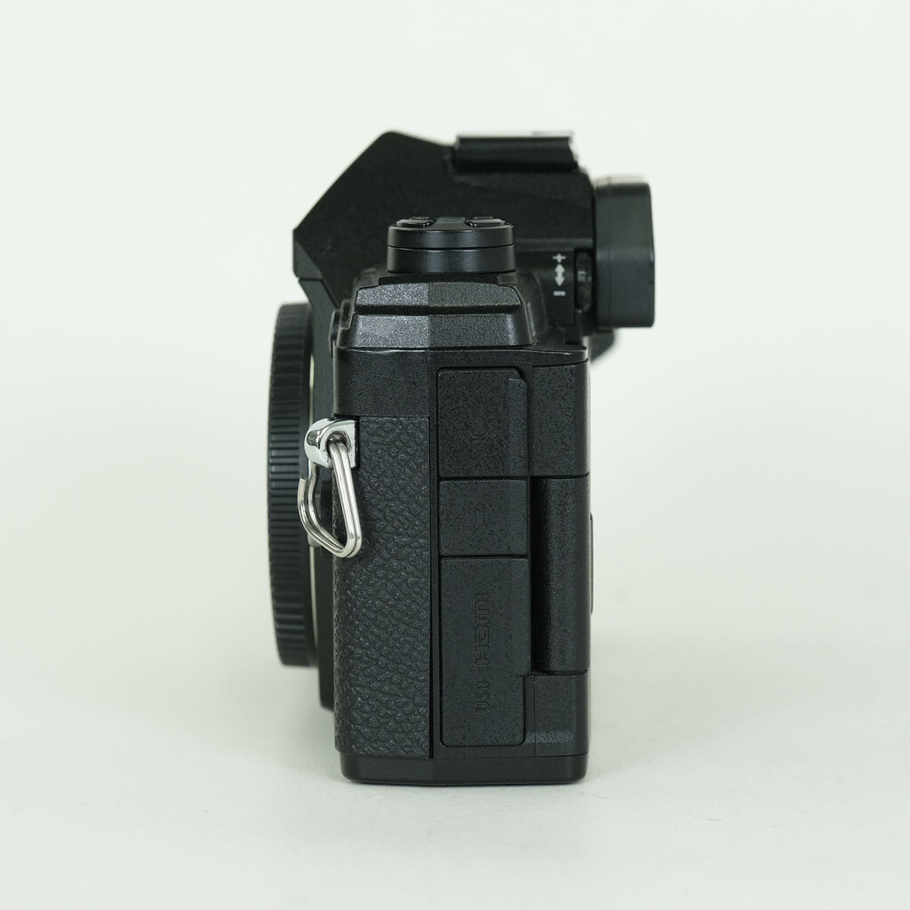 OLYMPUS OM-D E-M5 Mark III