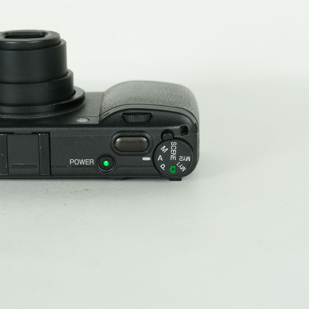 RICOH GR DIGITAL IIの出品 | ONE SCENE（ワンシーン）