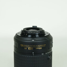 Nikon AF-S DX NIKKOR 55-200mm F4-5.6G ED VR II Nikon AF-S DX NIKKOR 55-200mm F4-5.6G ED VR II