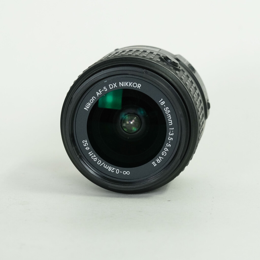 Nikon AF-S DX NIKKOR 18-55mm f3.5-5.6G VR II
