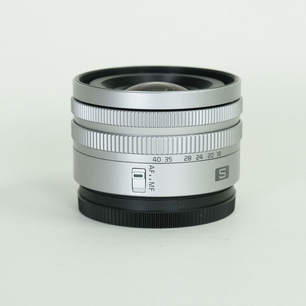 Panasonic LUMIX S 18-40mm F4.5-6.3 Panasonic LUMIX S 18-40mm F4.5-6.3