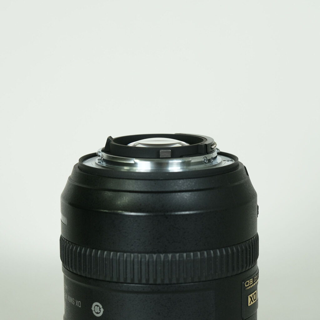 Nikon AF-S DX NIKKOR 18-200mm F3.5-5.6G ED VR II