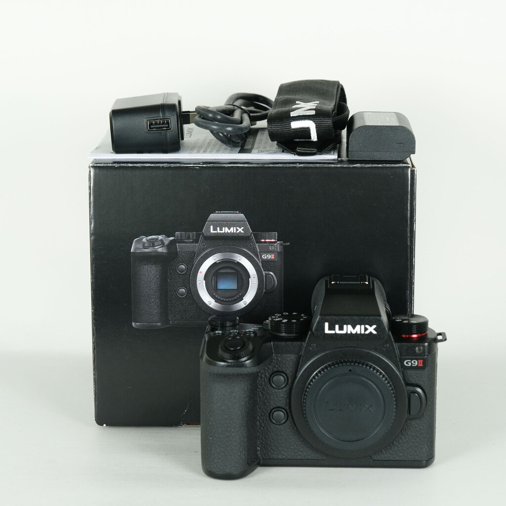 Panasonic LUMIX G9 PRO IIの出品 | ONE SCENE（ワンシーン）