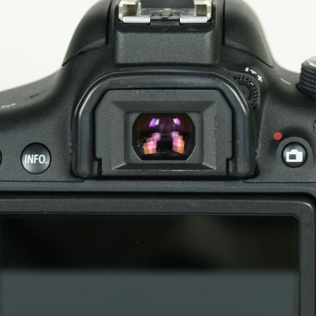 Canon EOS Kiss X8i Canon EOS Kiss X8i