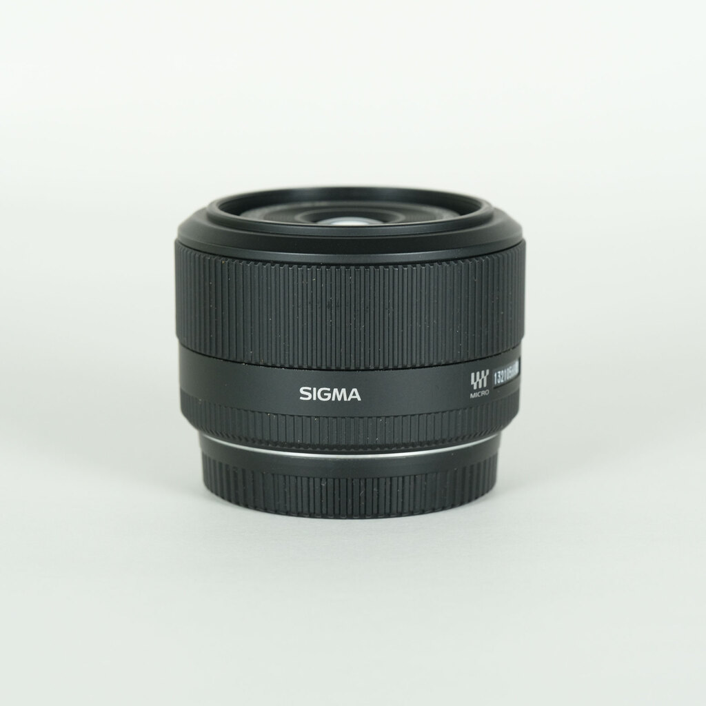 SIGMA 30mm F2.8 EX DN [マイクロフォーサーズ用]の出品 | ONE SCENE