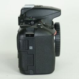 Nikon D5600