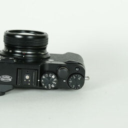 FUJIFILM X10 ブラック