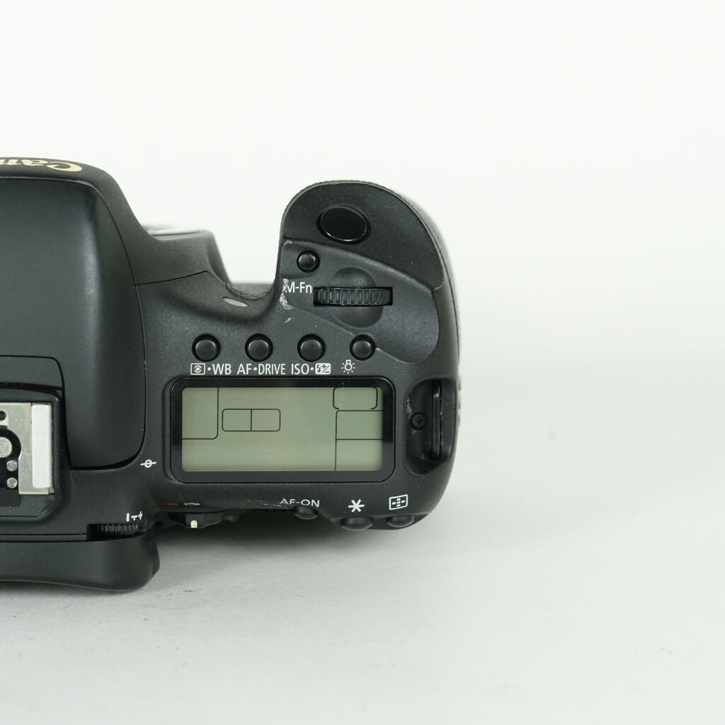 Canon EOS 7D ボディの出品 | ONE SCENE（ワンシーン）