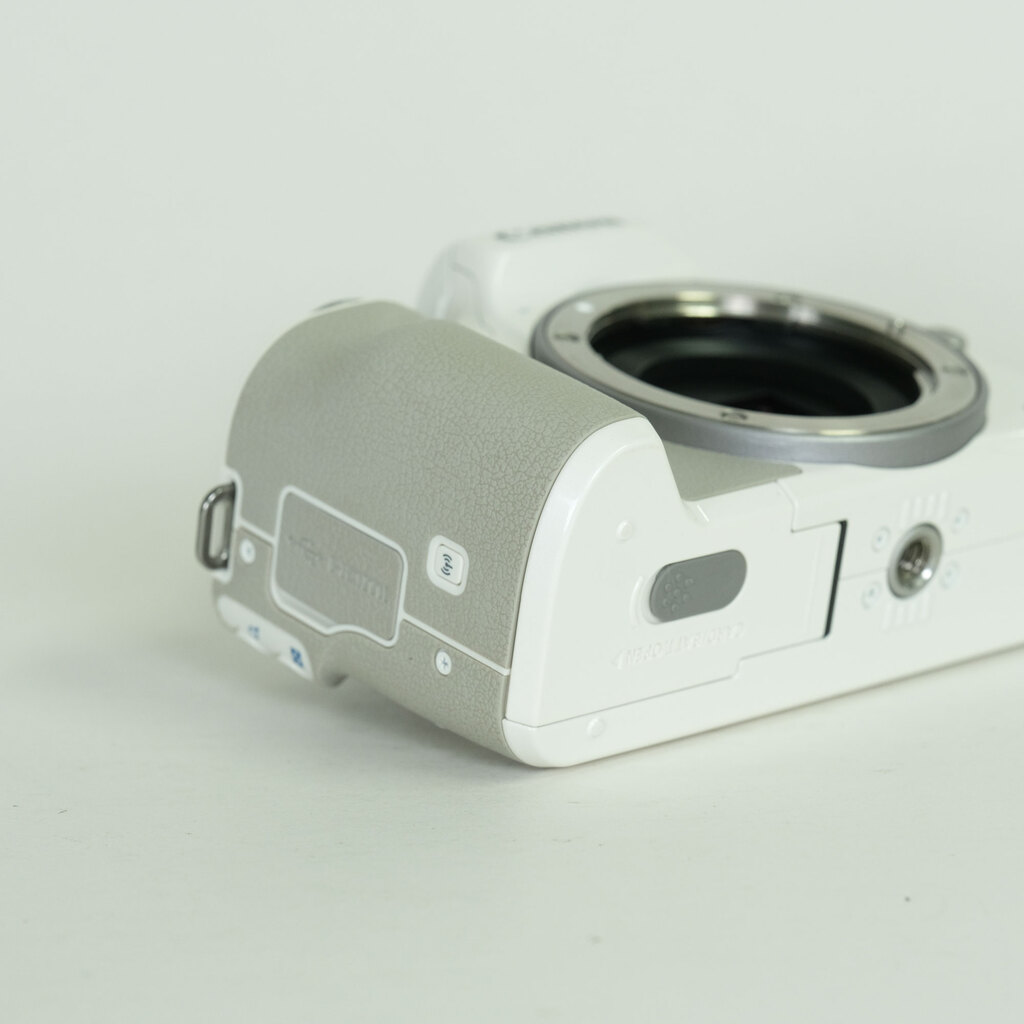 Canon EOS Kiss M