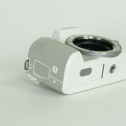 Canon EOS Kiss M