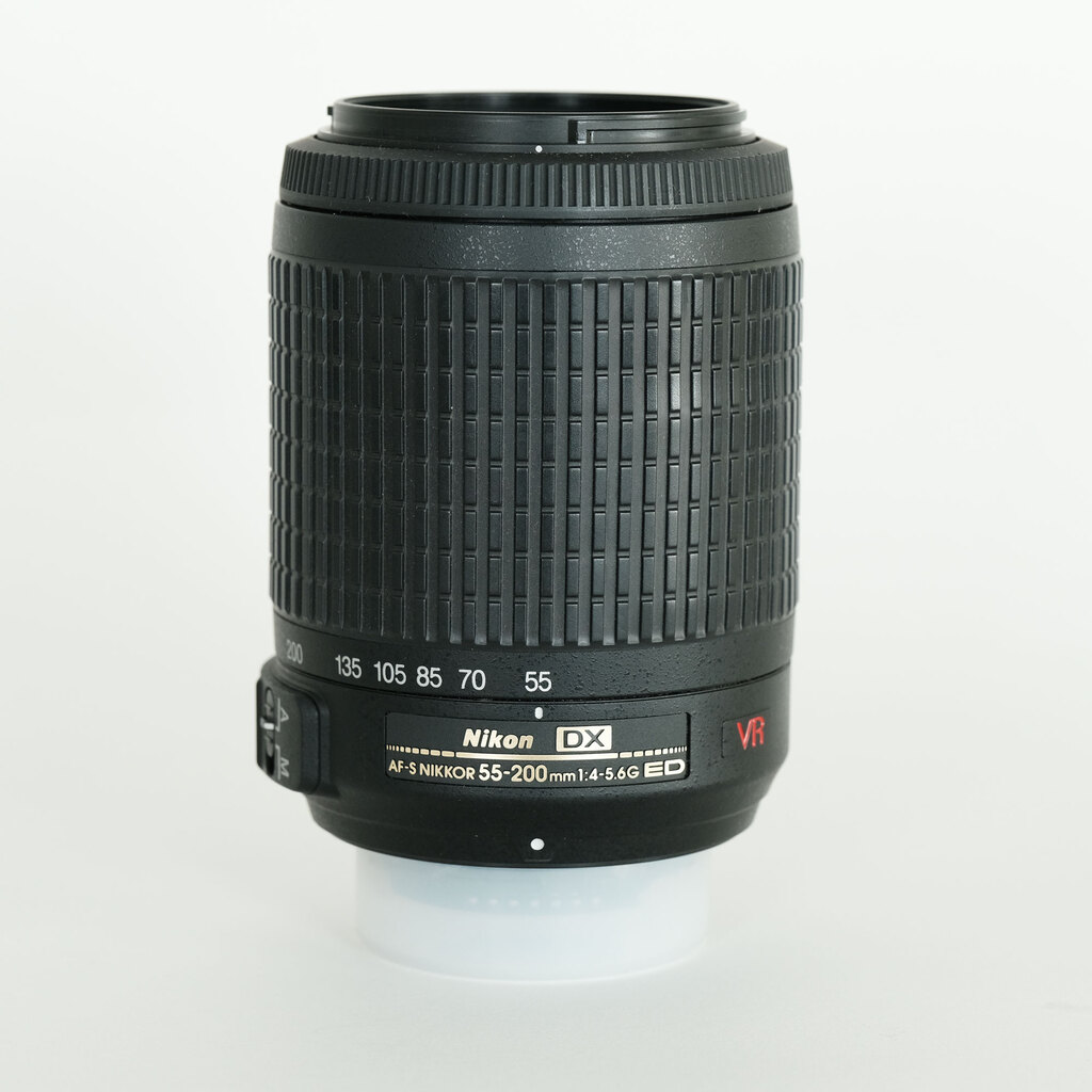 Nikon AF-S DX VR Zoom-Nikkor 55-200mm F4-5.6G IF-ED