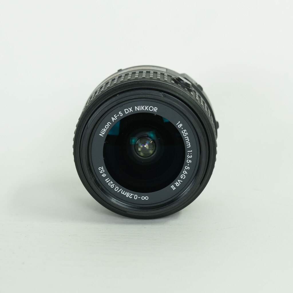 Nikon AF-S DX NIKKOR 18-55mm f3.5-5.6G VR II