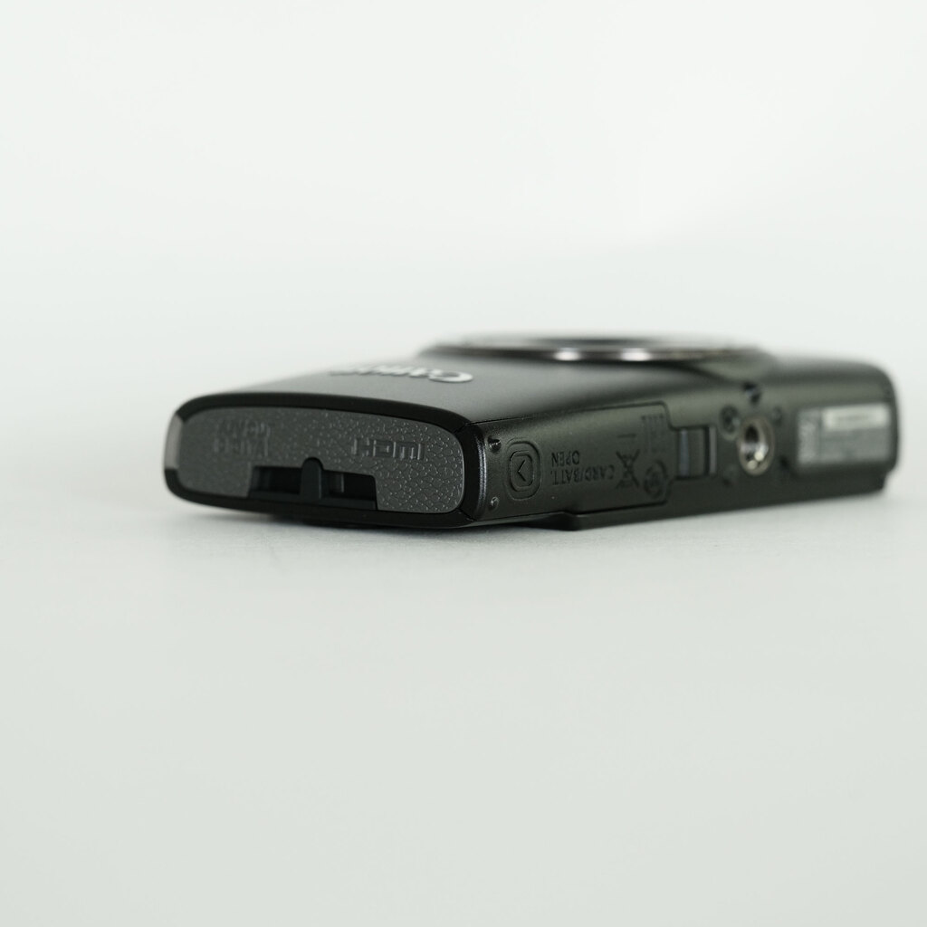 Canon IXY 650 ブラック