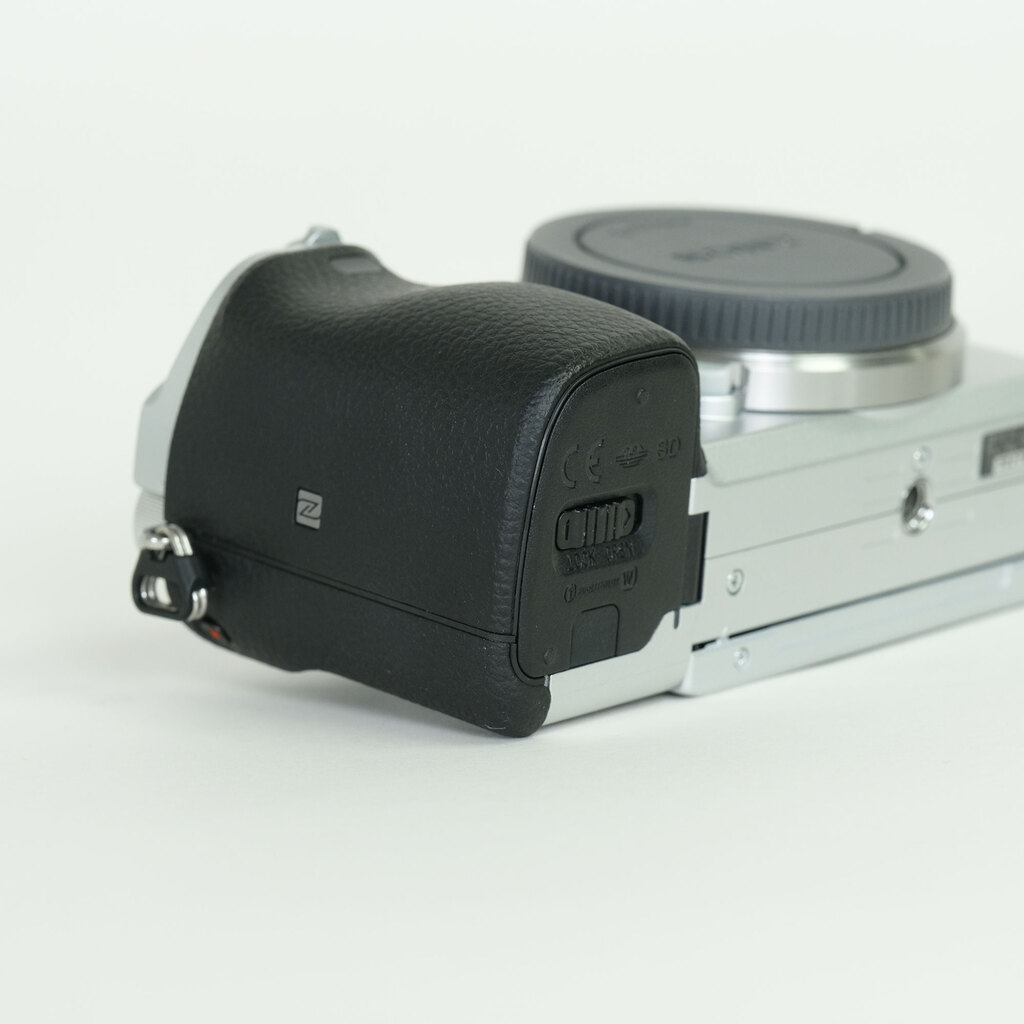 SONY α6400（ILCE-6400）