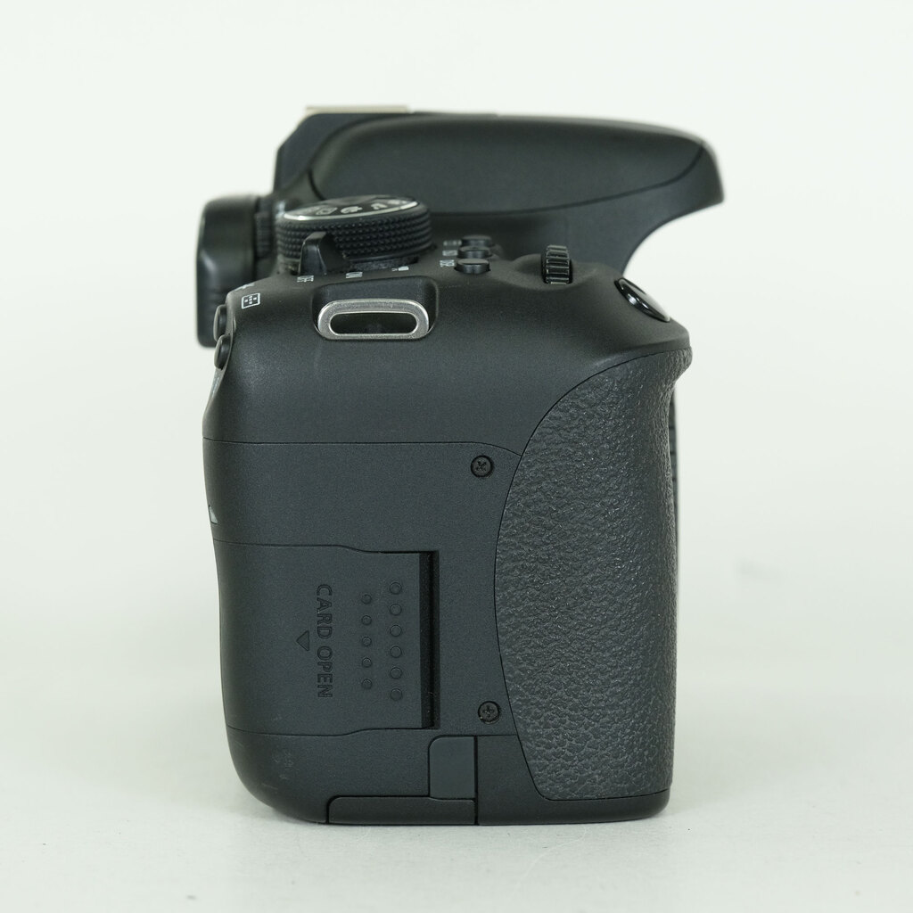 Canon EOS Kiss X8i Canon EOS Kiss X8i