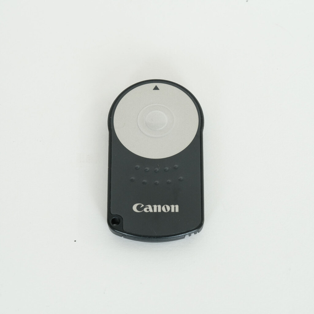 Canon EOS 8000D Canon EOS 8000D