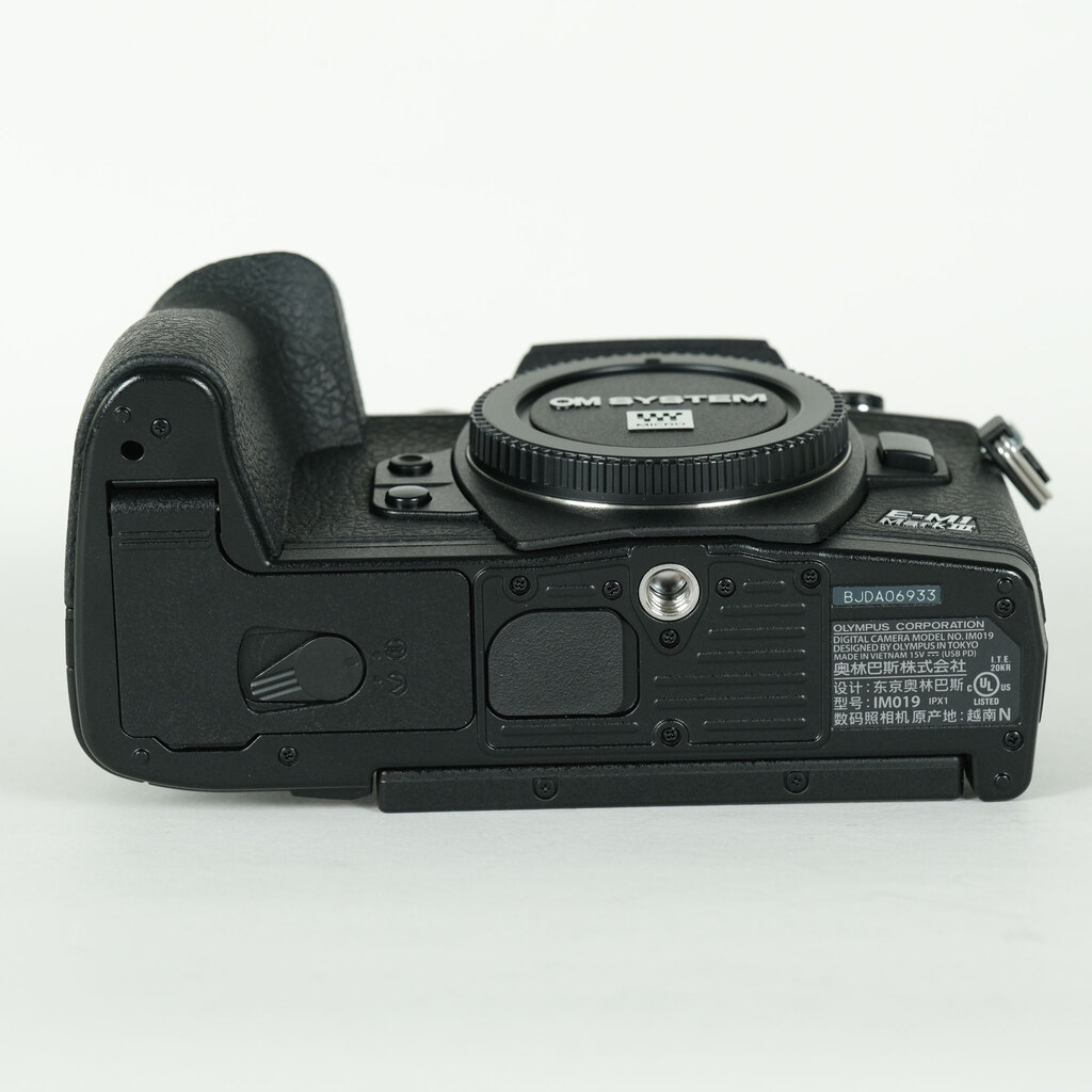 OLYMPUS OM-D E-M1 Mark III