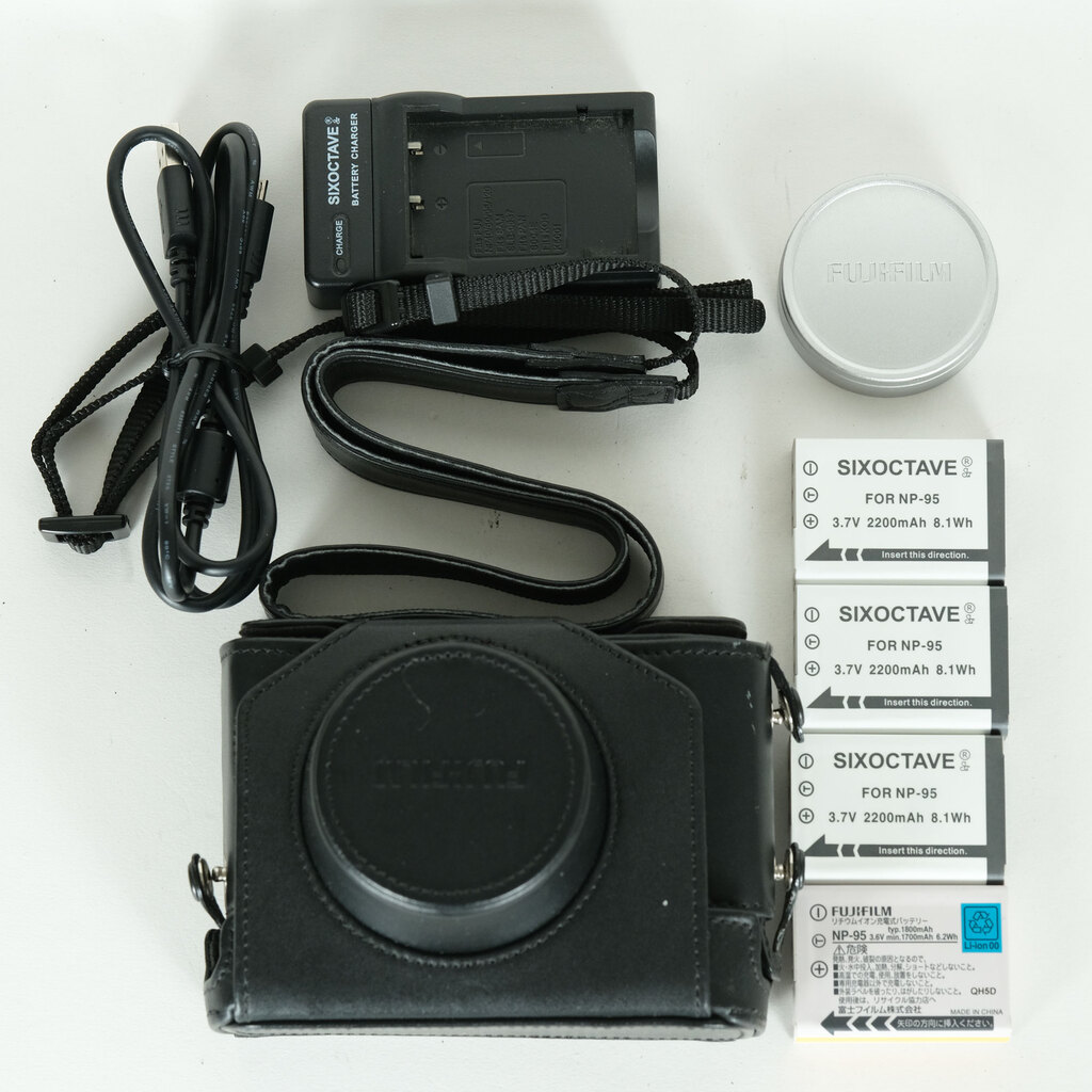 FUJIFILM X30 シルバー