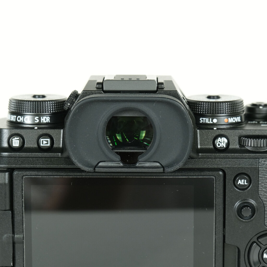 FUJIFILM X-T4