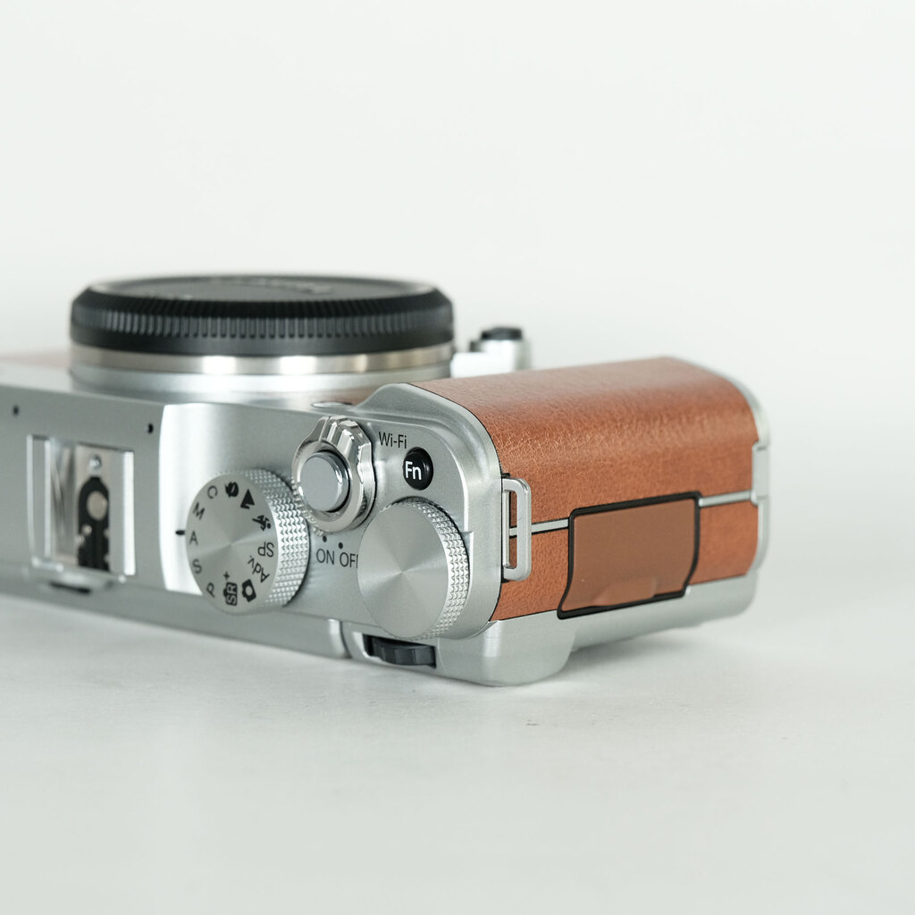 FUJIFILM X-M1 ボディ ブラウン