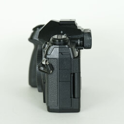 OLYMPUS OM-D E-M1 Mark II