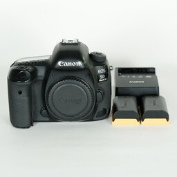 Canon EOS 5D Mark IV