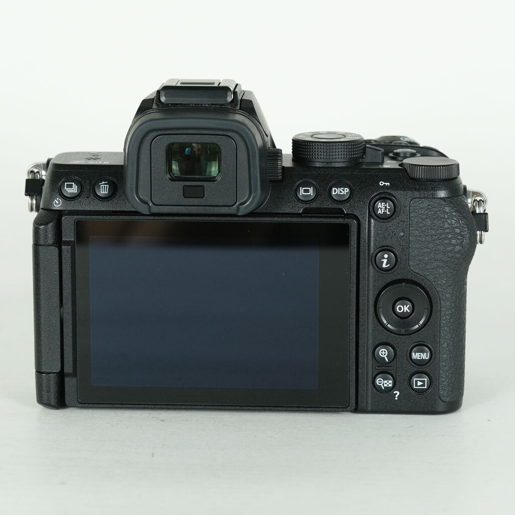 Nikon Z50II [�{�f�B]