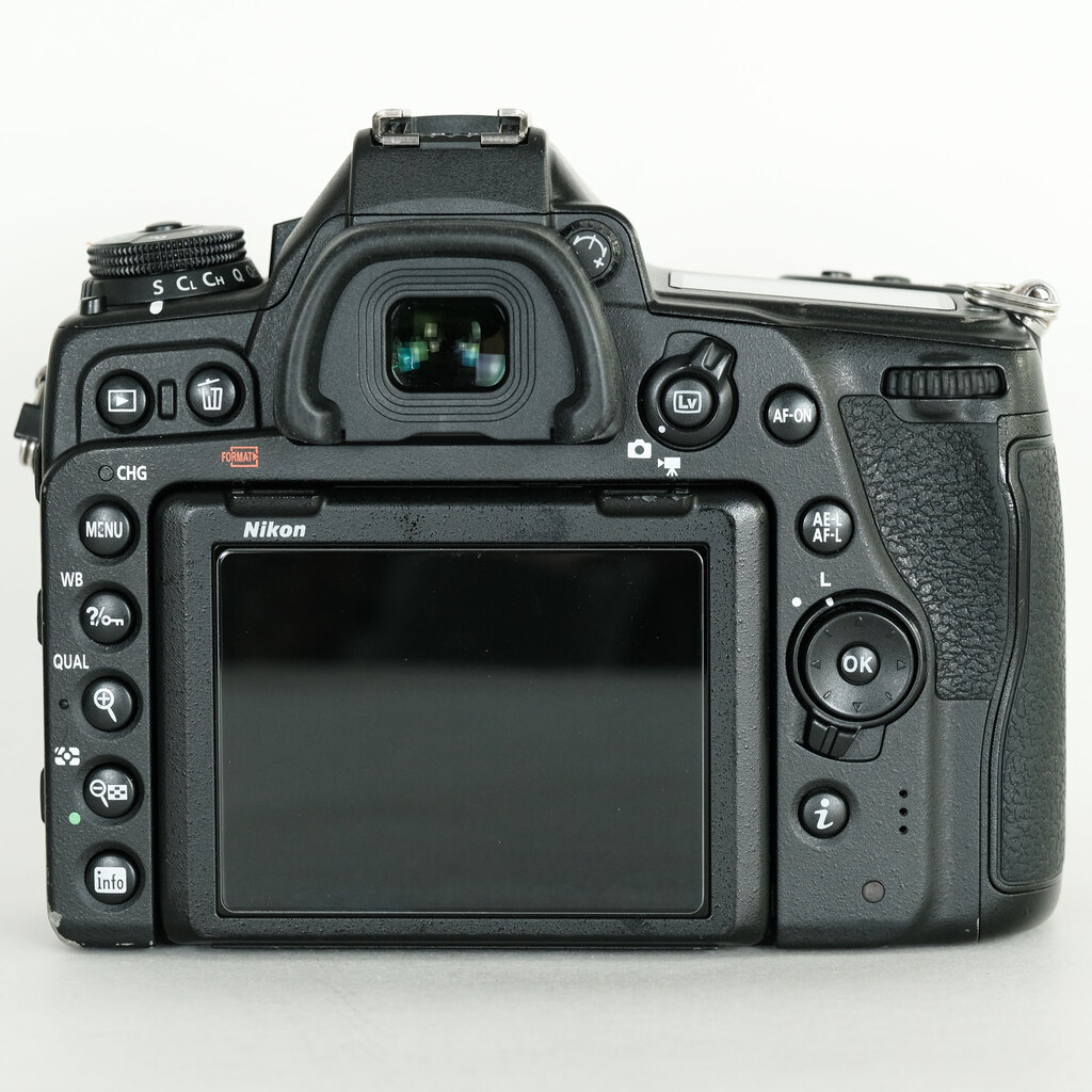Nikon D780