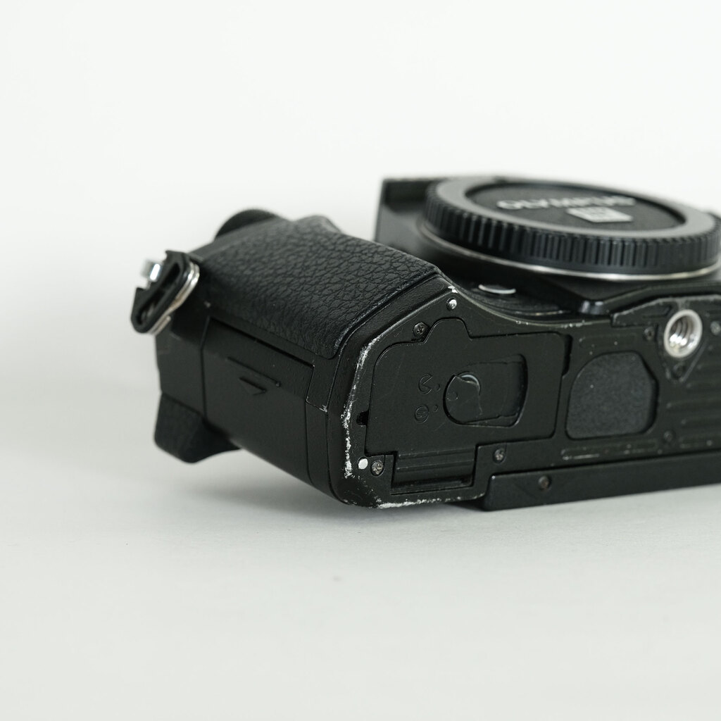 OLYMPUS OM-D E-M5 Mark II