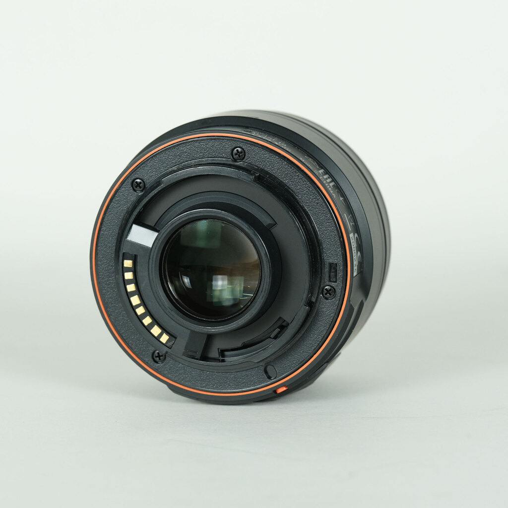 SONY DT 35mm F1.8 SAM SAL35F18