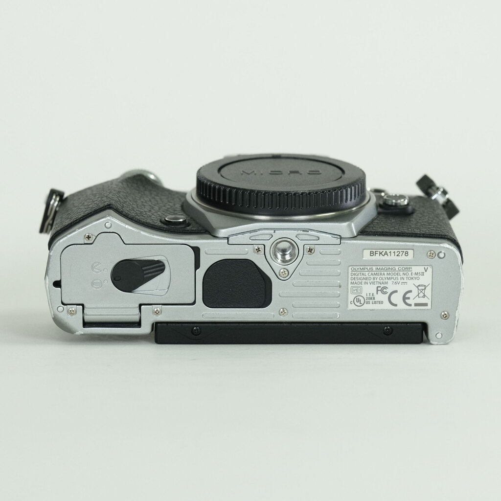 OLYMPUS OM-D E-M5 Mark II