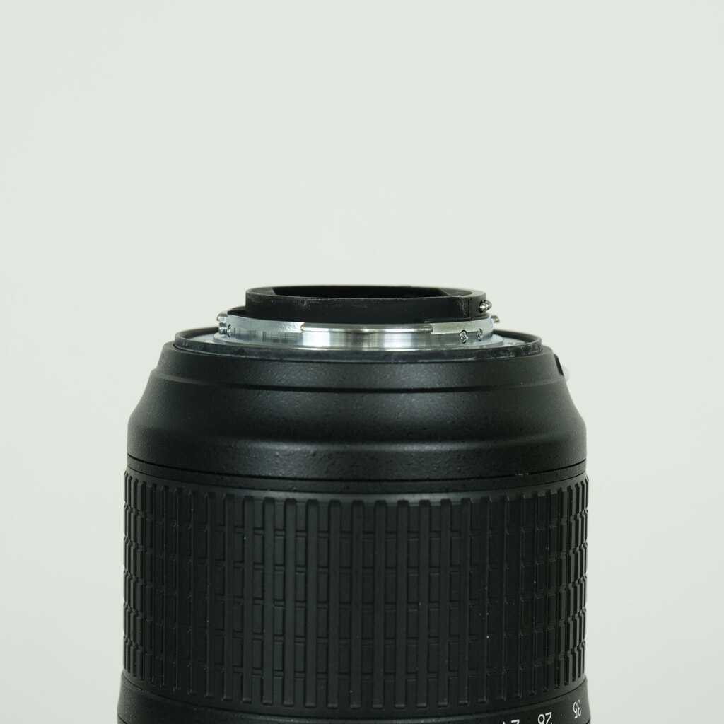 Nikon AF-S NIKKOR 24-70mm f/2.8E ED VR Nikon AF-S NIKKOR 24-70mm f/2.8E ED VR