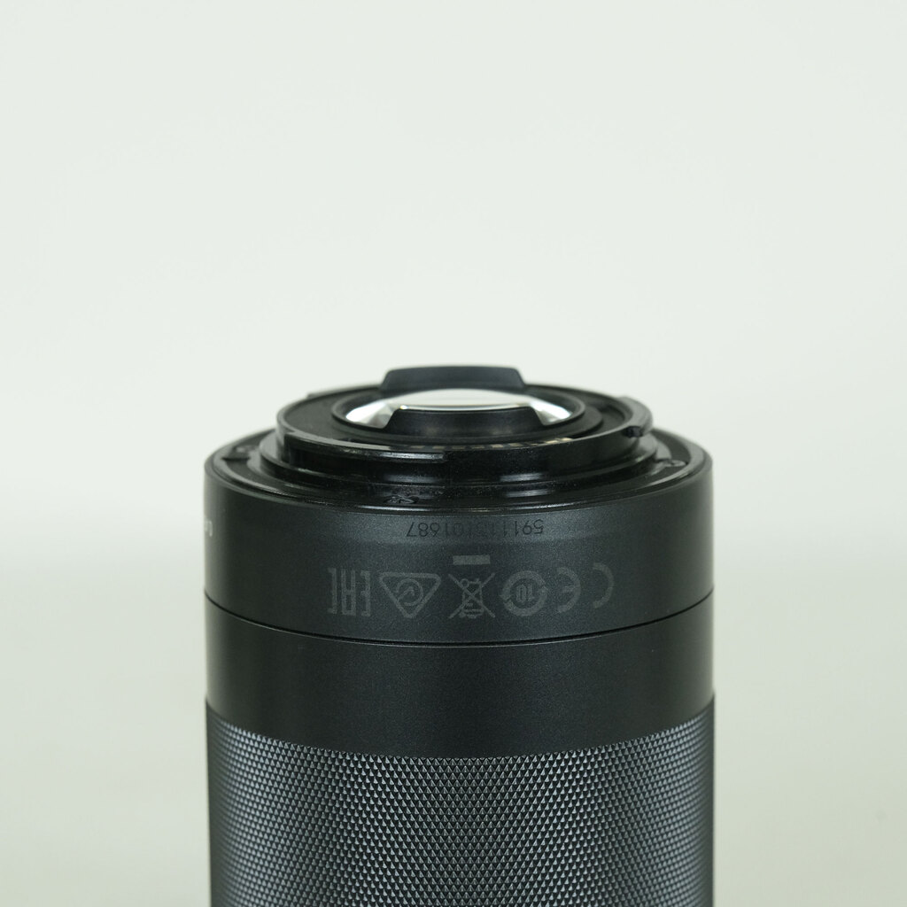 Canon EF-M18-150mm F3.5-6.3 IS STM Canon EF-M18-150mm F3.5-6.3 IS STM
