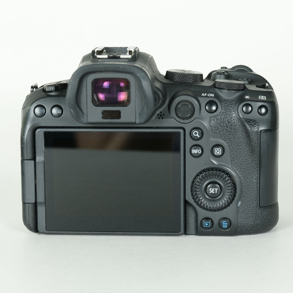 Canon EOS R6 [�{�f�B]