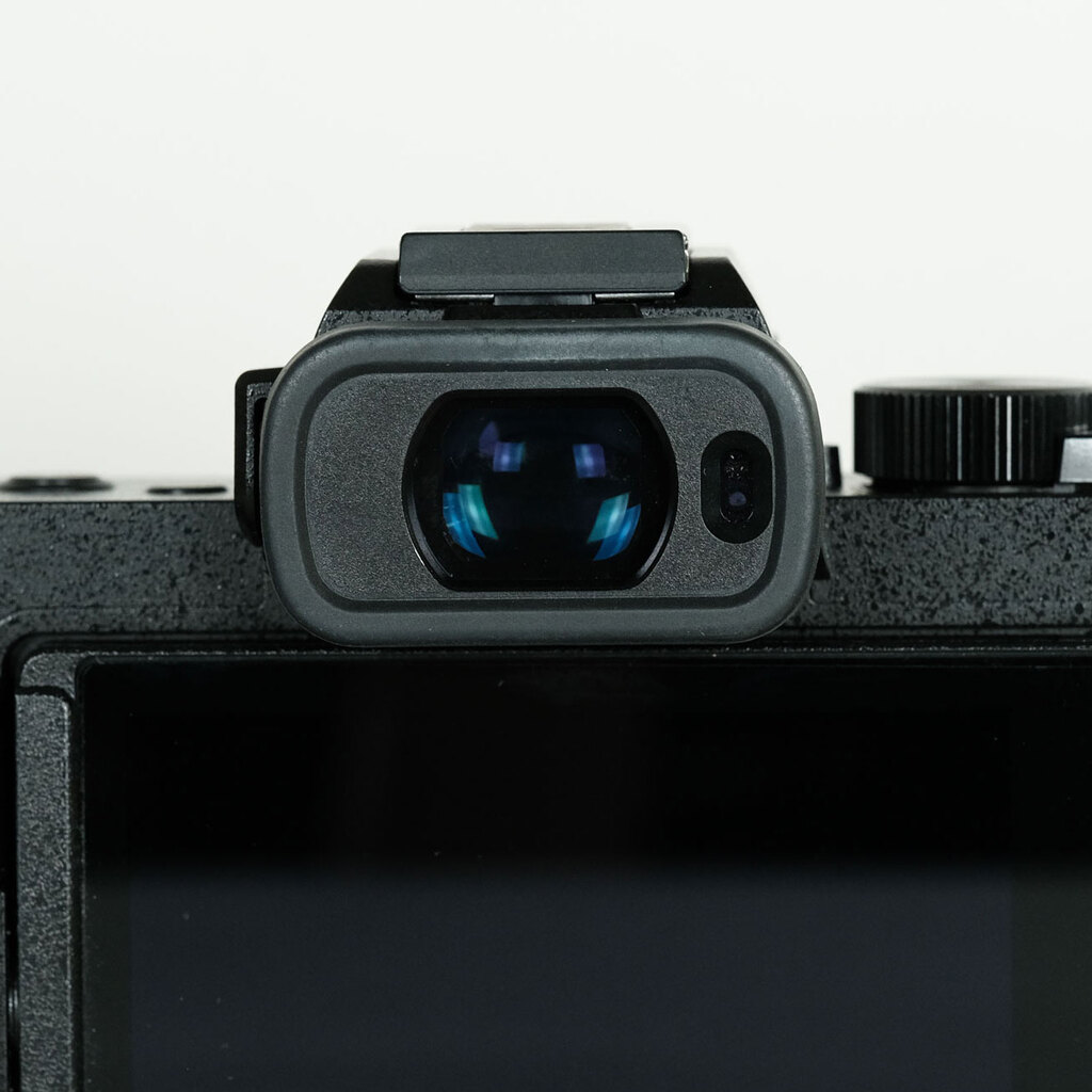 Panasonic LUMIX DC-G100