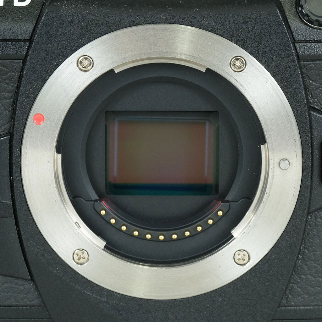 OLYMPUS OM-D E-M1 Mark II OLYMPUS OM-D E-M1 Mark II