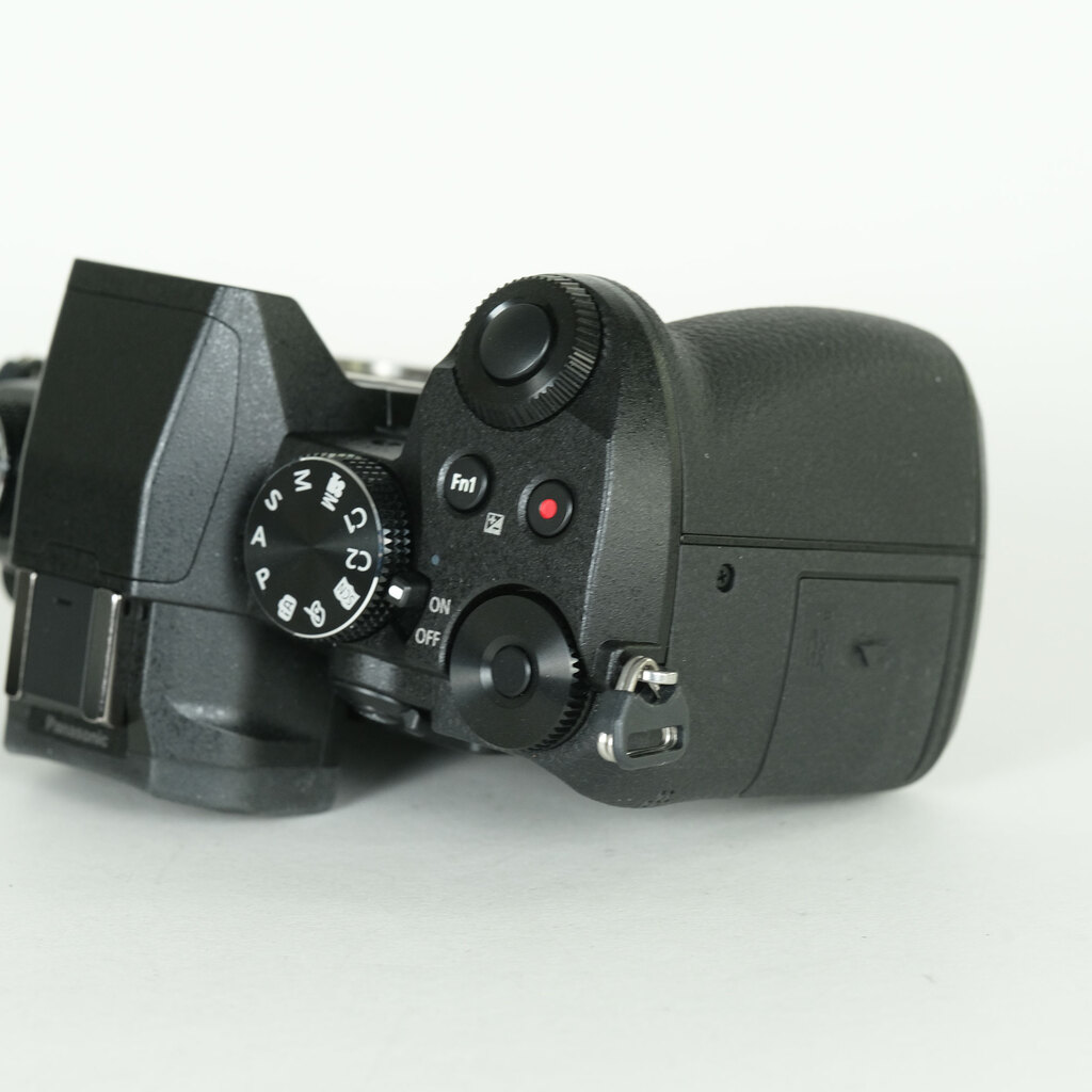 Panasonic LUMIX DMC-G8 Panasonic LUMIX DMC-G8