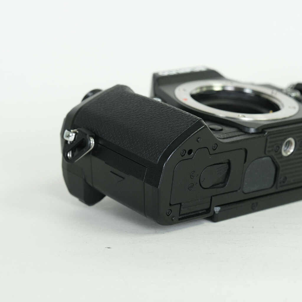 OLYMPUS OM-D E-M5 Mark III