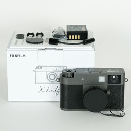 FUJIFILM X half X-HF1