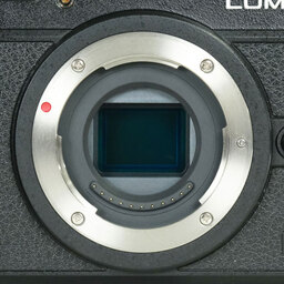 Panasonic LUMIX DMC-GX8 ボディ ブラック