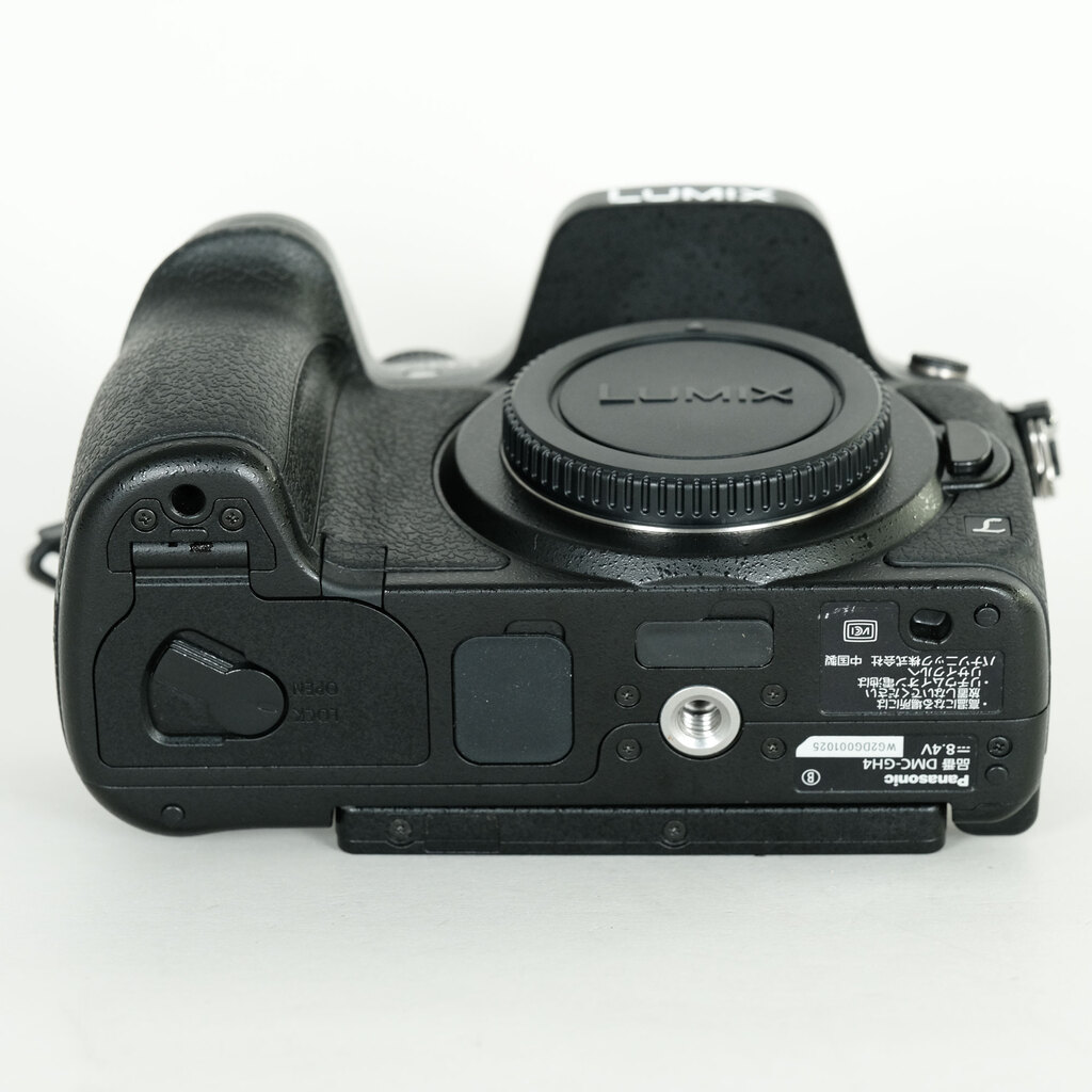 Panasonic LUMIX DMC-GH4