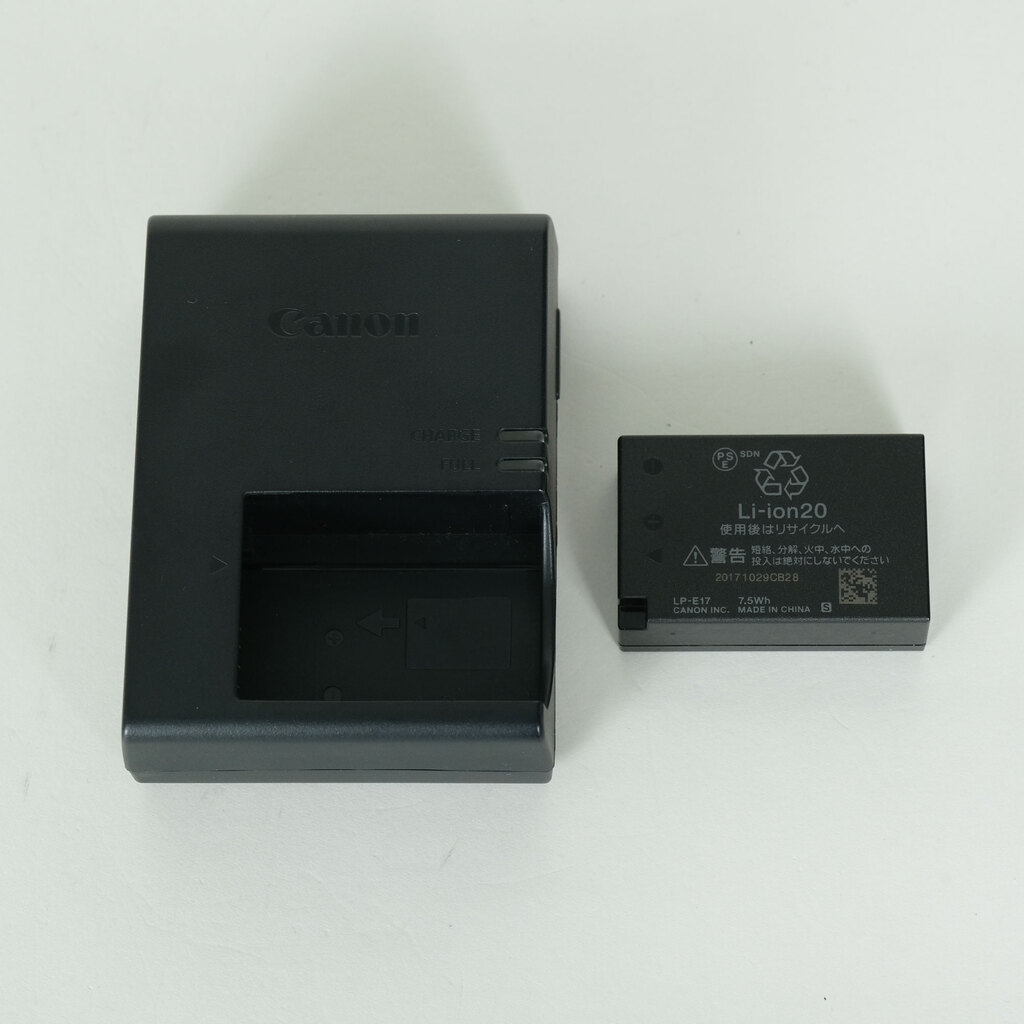 Canon EOS 9000D