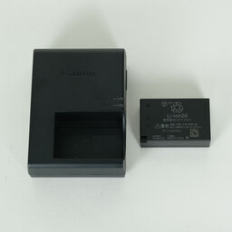 Canon EOS 9000D