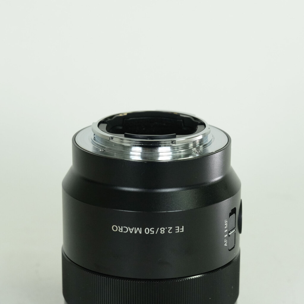SONY FE 50mm F2.8 Macro SEL50M28 SONY FE 50mm F2.8 Macro SEL50M28