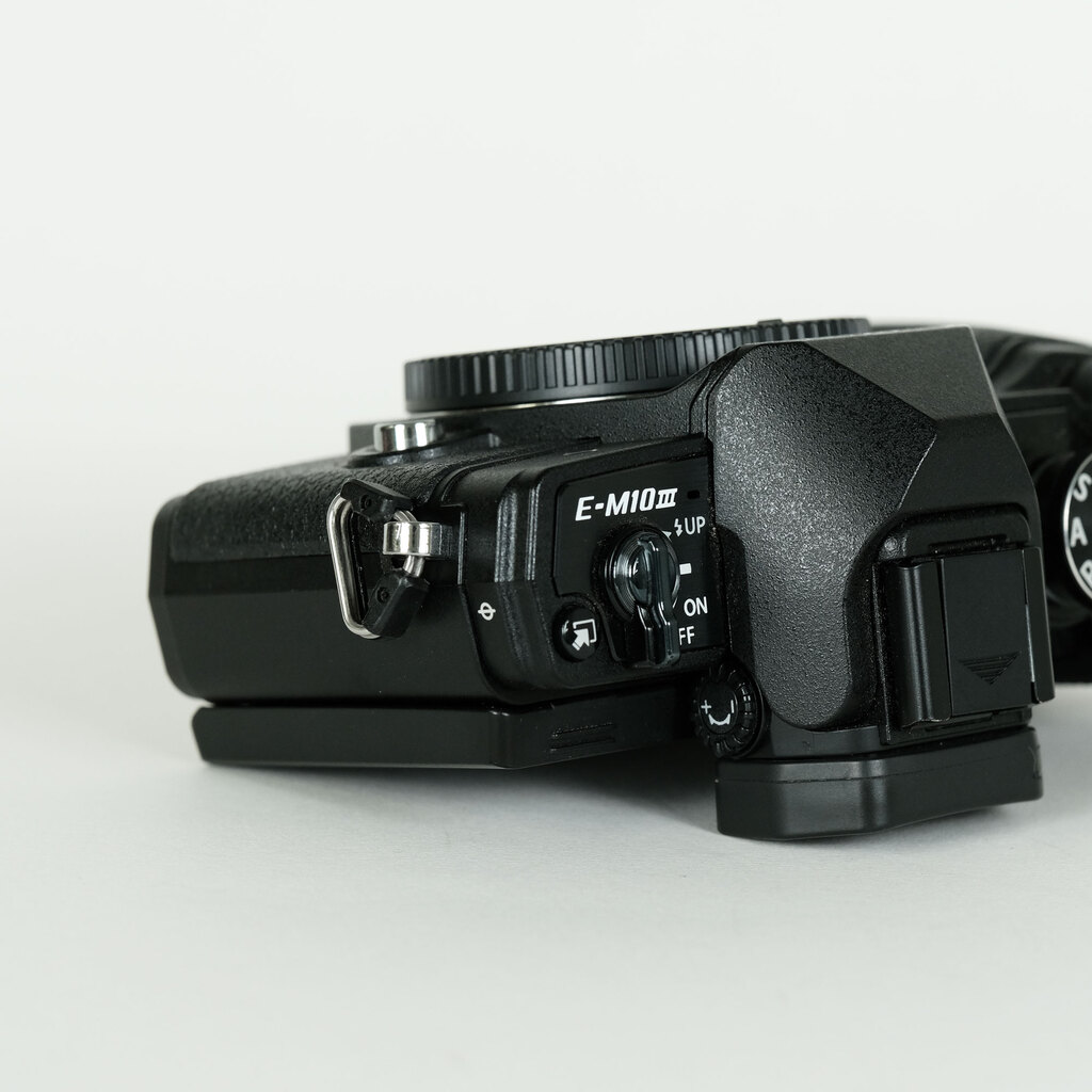 OLYMPUS OM-D E-M10 Mark III