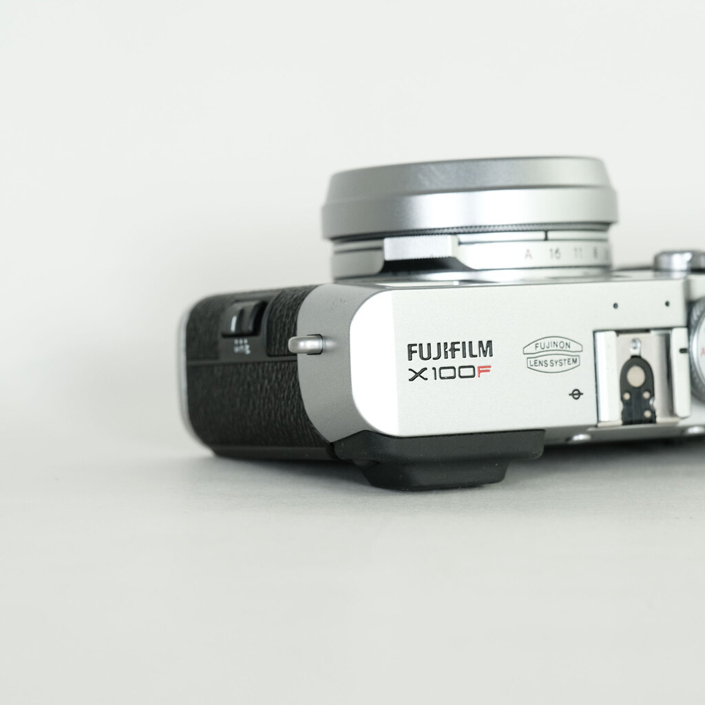 FUJIFILM X100F シルバー