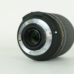 Nikon AF-S DX NIKKOR 18-140mm F3.5-5.6G ED VR Nikon AF-S DX NIKKOR 18-140mm F3.5-5.6G ED VR