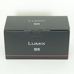 Panasonic LUMIX DC-S5