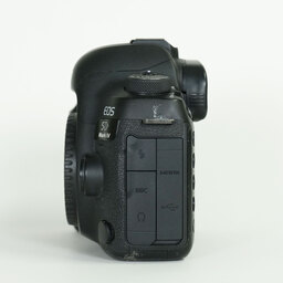 Canon EOS 5D Mark IV